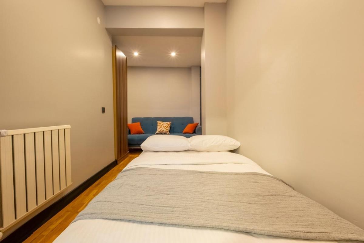 Spacious Fourplex Detached *