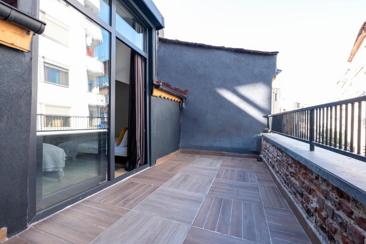 Daire Spacious Fourplex Detached İstanbul