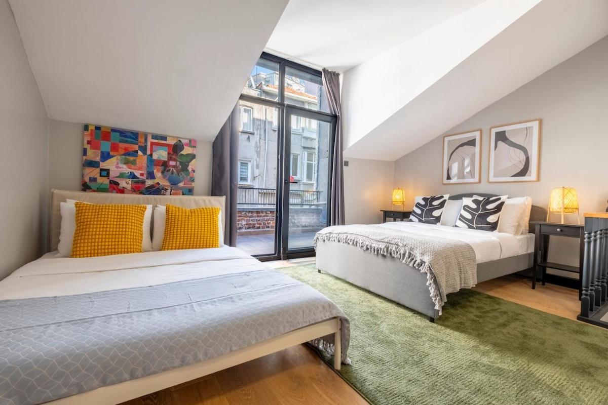 Daire Spacious Fourplex Detached İstanbul